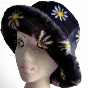 WORN ONCE daisy fur bucket hat